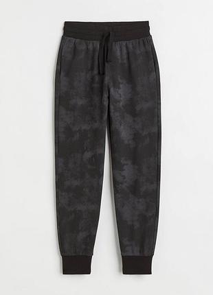 Спортивные штаны джоггеры с начесом для мальчика h&m 1094868-001 152 см (11-12 years) черный
