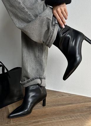 Ботильйони на низьких підборах жіночі meideli чорний (1210 black (37 (24 см))