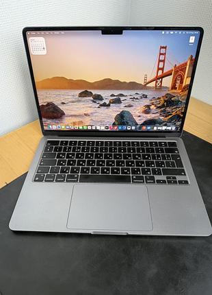 Macbook air 13" m2 (8/512gb) - ідеальний стан + сумка + захисні накладки!