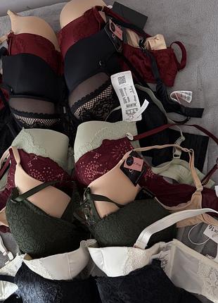 Розпродаж оптом бюстгальтерів hunkemöller