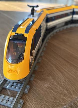 Пасажирській потяг lego оригінал 4