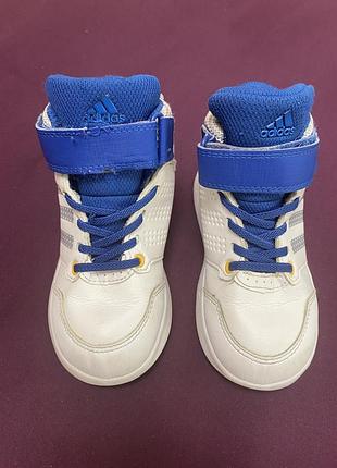 Кросівки для хлопчика.adidas.розмір 25.шкіряні.