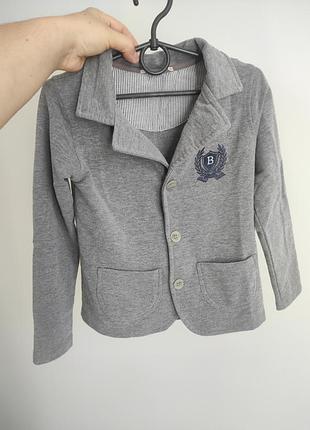 Пиджак на 5-6 лет