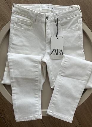 Джинси zara  розмір 9(134см)