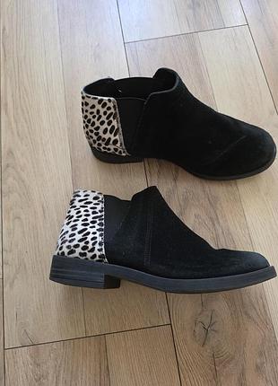 Замшевые челси clarks