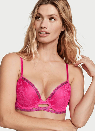Кружевной бюстгалтер с push up и стразами 
pink cross victoria`s secret