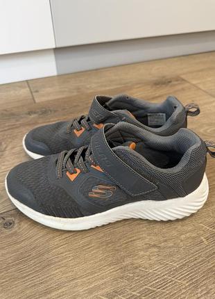 Кросівки skechers 37 розмір устілка 24,5