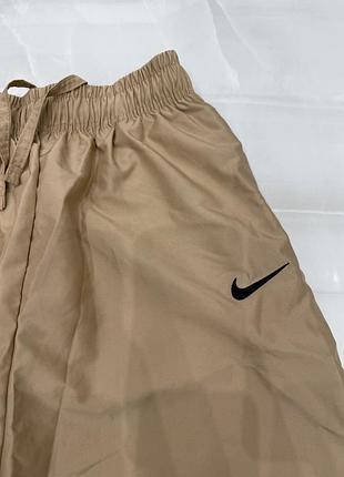 Брюки nike в бежевом цвете