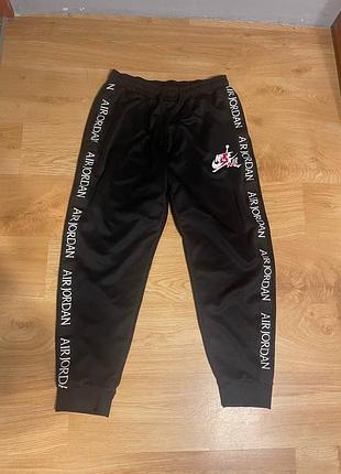 Спортивные штаны nike