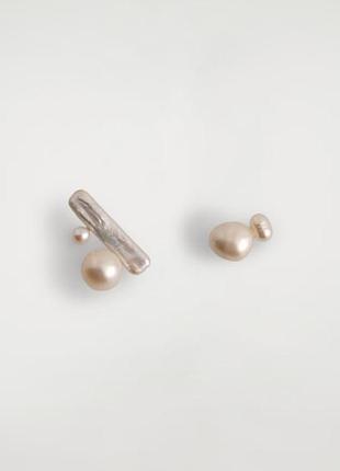 Серьги-гвоздики с пресноводными жемчугом cos