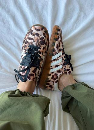 Женские кроссовки adidas spezial handball leopard print