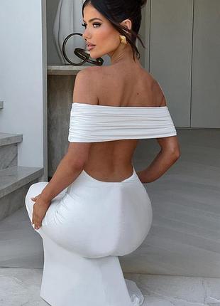 Распродажа платье prettylittlething с открытой спиной