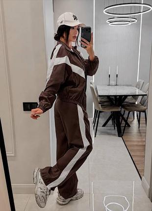 Костюм из плащевки розовый