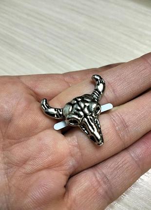 Брошка иетал6 3