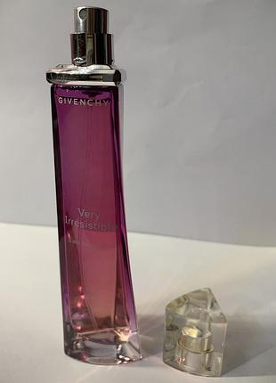 Розпив парфумованої води givenchy irresistible