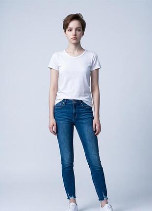 Джинси h&m на дівчинку підлітка 13-14 років