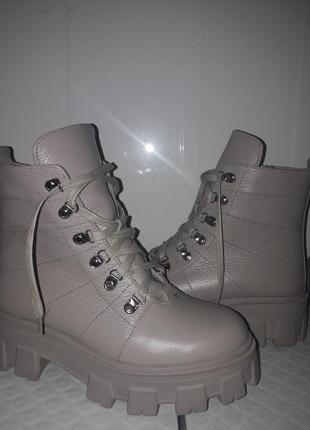 Шкіряні ботінки