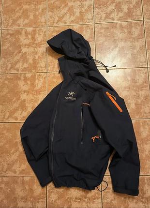 Arcteryx black orange theta sv size s mens