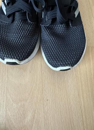 Adidas кросівки