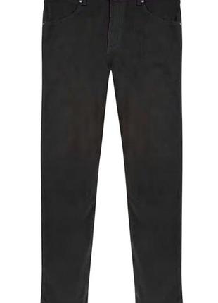 Фірмові чорні джинси wrangler regular-fit "red kabel"