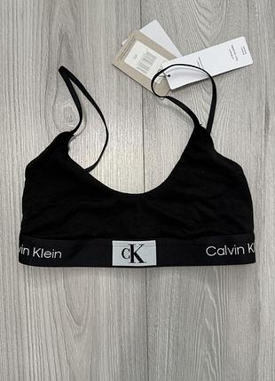 Топ calvin klein