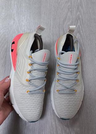 Жіночі кросівки under armour