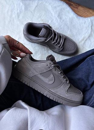 Dunk low cave stone