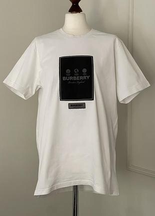 Біла футболка  burberry