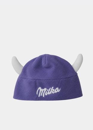 Milka шапка з рогами