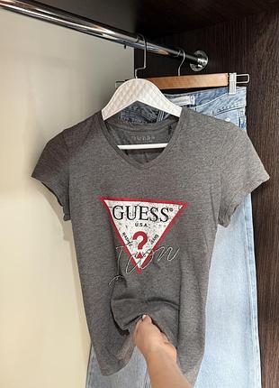 Оригінальна бавовняна футболка guess