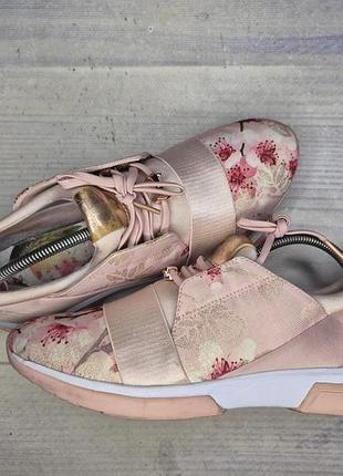 Кроссовки ted baker