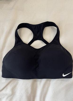 Спортиврий топік nike