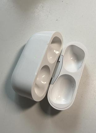 Кейс airpods pro 2 a2698 a2699 a2700