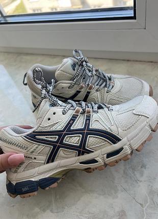 Кросівки жіночі asics gel kahana 8