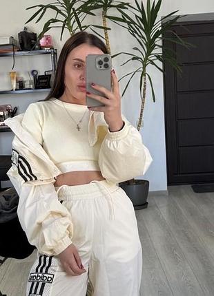 Топ adidas