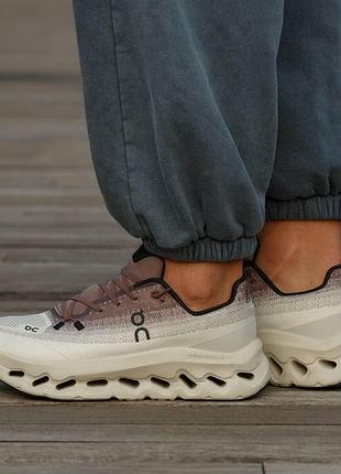 On cloudtilt x loewe clove sand 38