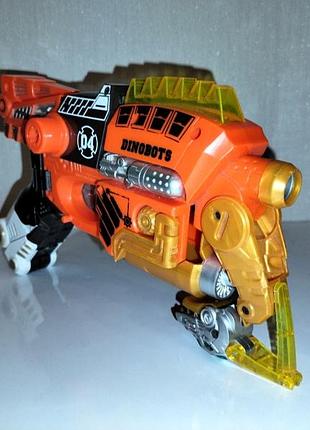 Тираннозавр от dinobots 3