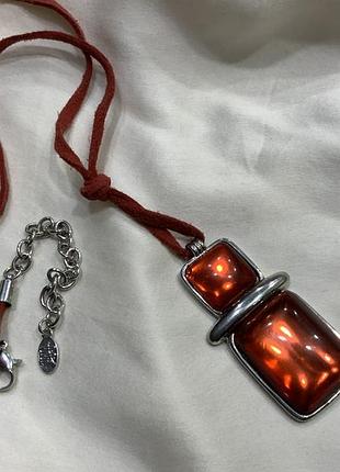 ✨🔴 стильный брендовый подвес refashioned на замшевом шнурке с янтарно-красным кабоном 💎✨