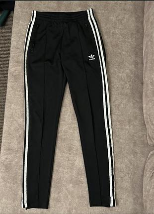 Спортивні штани adidas