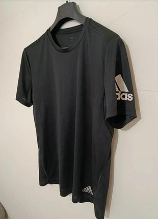 Спортивная футболка adidas aeroready running | черная мужская футболка адидас (размер l)