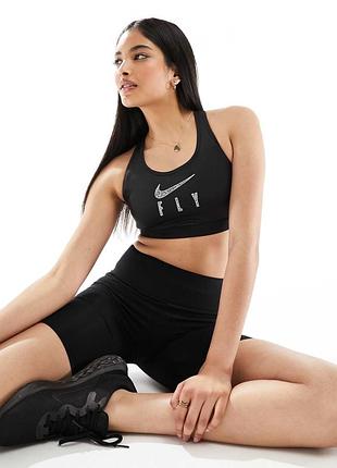 Спортивный топ nike