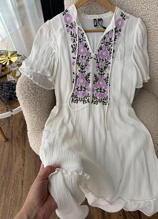 Нова сукня вишиванка pieces, s