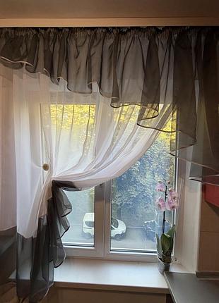 Шторы для губной ( тюль, ламбрекен, подхваты для тюли из серой ткани в комплекте). турецкий шифон. гана качество.