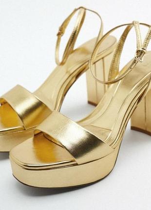 Босоножки кожаные золотистые zara.