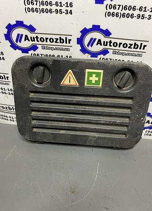 Крышка обшивки багажника mercedes ml163