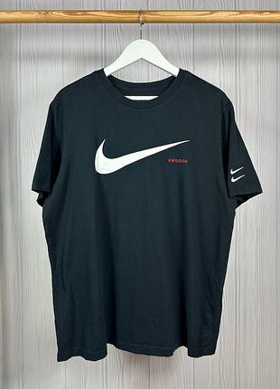 Nike big logo double swoosh футболка з крутим дизайном розмір l