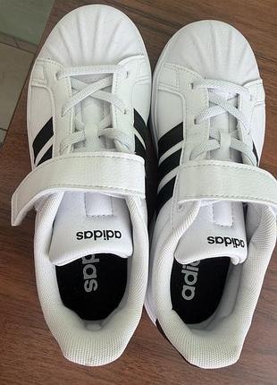 Кросівки adidas