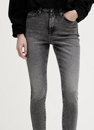 Стильні сірі джинси zara, l