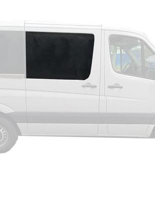 Бокове скло mercedes sprinter (06 -)/спринтер переднє салонне праве коротку базу