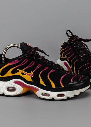 Модные кроссовки на балоне nike air max tn+